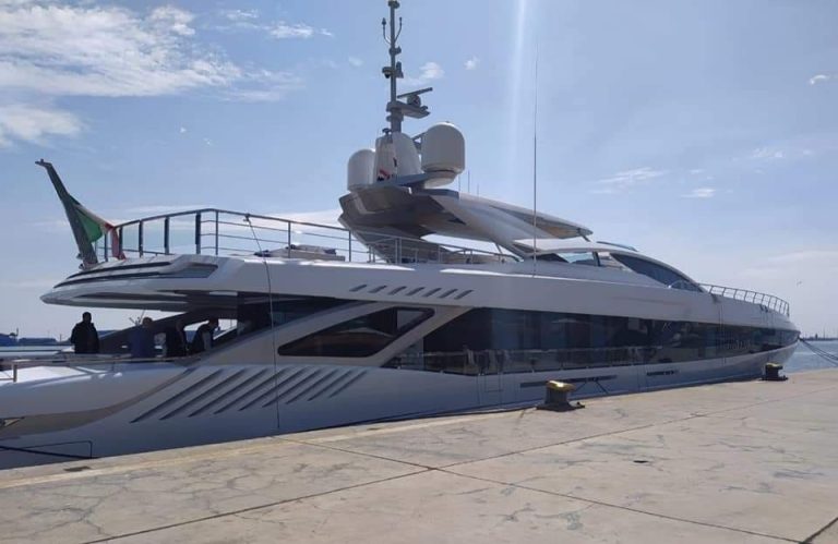 El Leon Yacht Departed The Touristic Port Of Port Said SCZONE